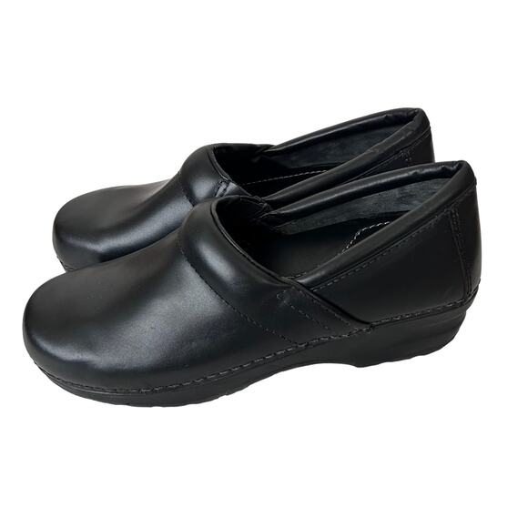 LL Bean Black Leather Slip On Clogs Sz 7.5 - Picture 4 of 9